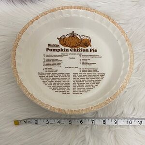 Watkins Pumpkin Chiffon Pie Dish - Cream